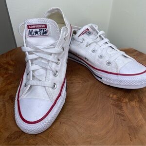 Converse all star low rise sneakers size 6